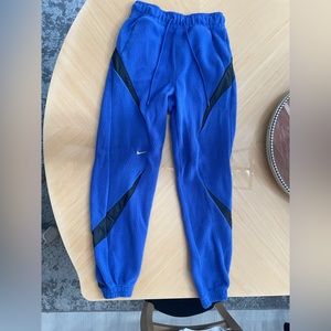 women’s nike track pants